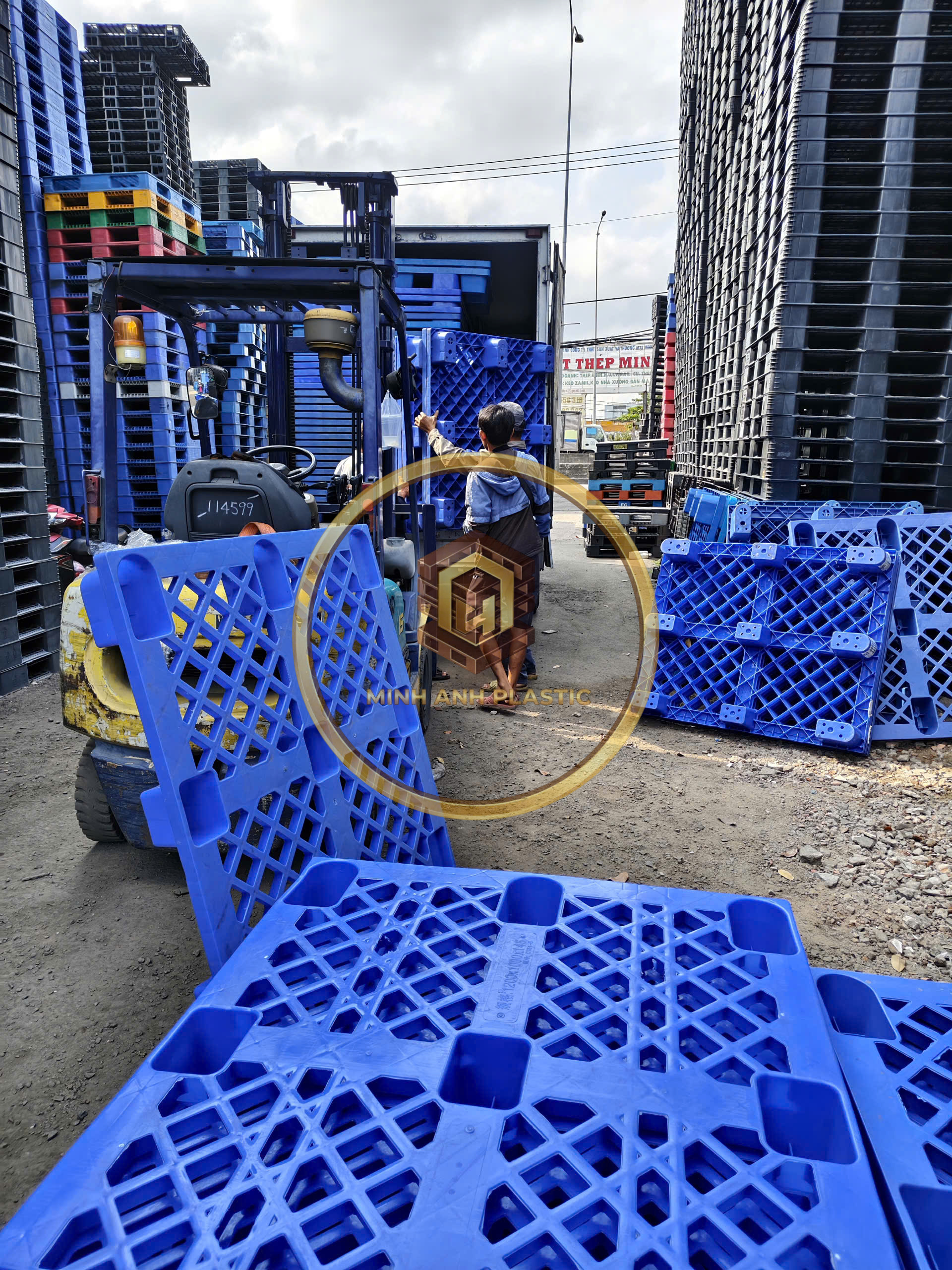pallet nhựa cũ quận 3