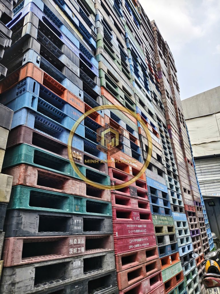 pallet nhựa cũ tại quận 3